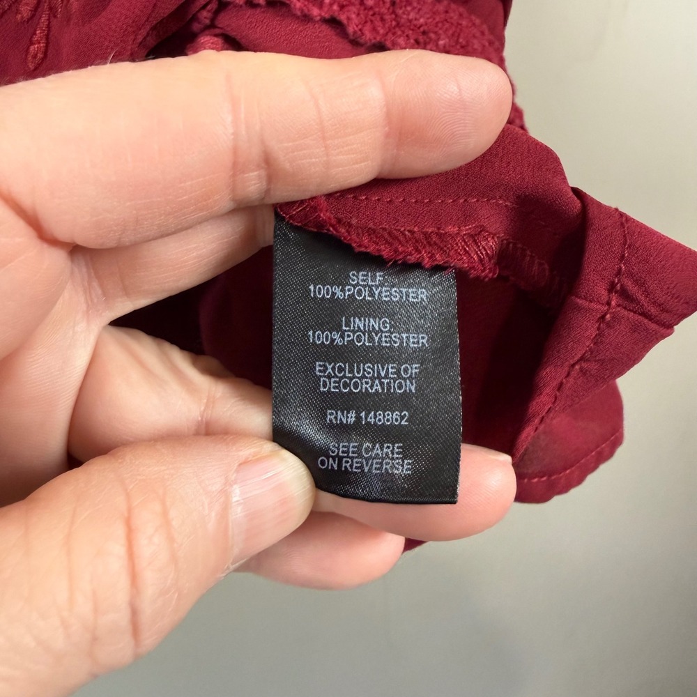 Torrid Burgundy Peplum V-Neck Smocked Waist Crochet Lace Blouse Size 0 - Picture 11 of 12